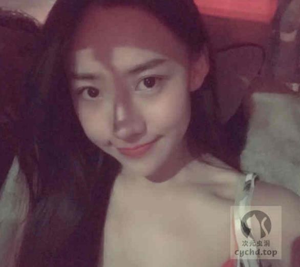 抖音颜值主播《半糖草莓少女》39部直播大全