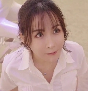 辛尤里:大罩杯银娃与闺蜜的玩弄之旅(12月新作)