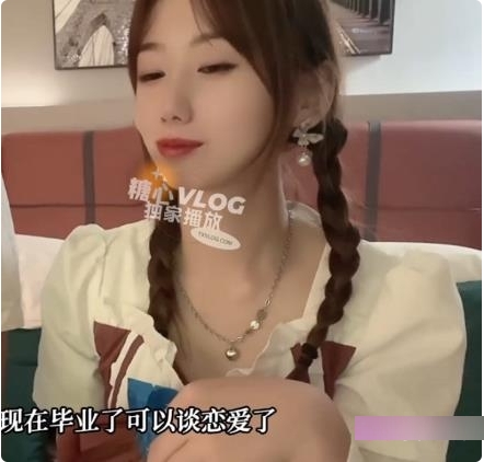 奇妙独家:小桃酱被学长骗到酒店的故事