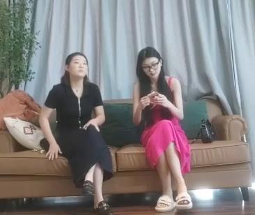 白领兼职姐姐自拍视频,时长47分钟,两闺蜜不容错过