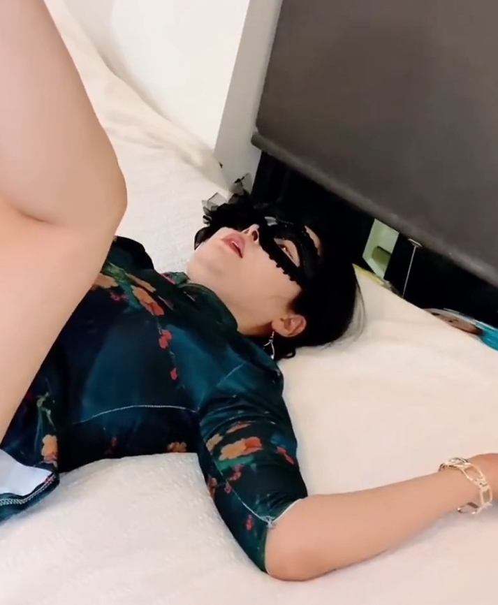 [自行打包]+旗袍熟女妻子吃鸡互动+皮肤白皙+大屁屁浑圆饱满+光“阴”鲍...+[1v+654m][百度盘]