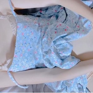 勾魂迷人女DJ表情视频，棒棒糖高质量资源新发布，大小适中，值得观看