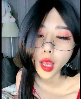 超S~人Q~草莓味软糖[10V2.5G]：大佬悬赏，S货剧情，完整版下载观看