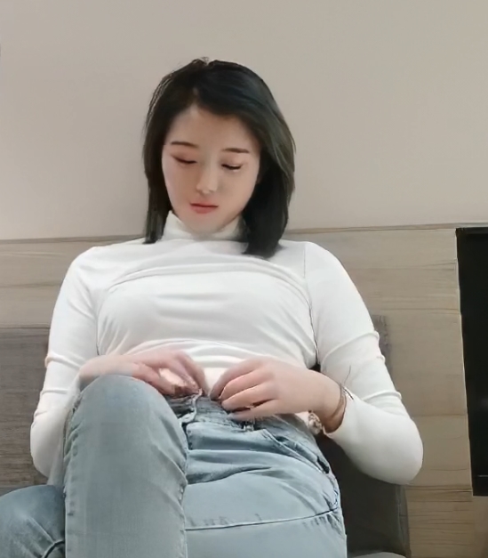 《伟哥足浴探花：神秘撩妹大神的10个视频，大小各异，令人好奇的约会内幕》