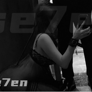 SM大神se7en私拍合集31V2.17G，滴蜡电控羞辱体验