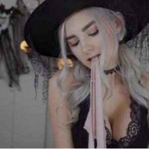 P站网红AvrilxLust最新合集1V1G，魅惑风情