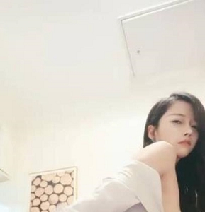 虎牙超人气狐媚主播浮力姬最新定制合集1V1.08G，妖媚身材魅力无限