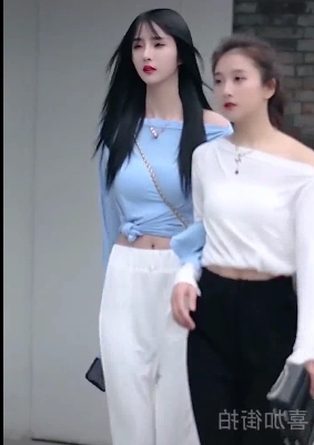 推特别1V1私拍7V2.5G兰兰鹿鹿绝版合集