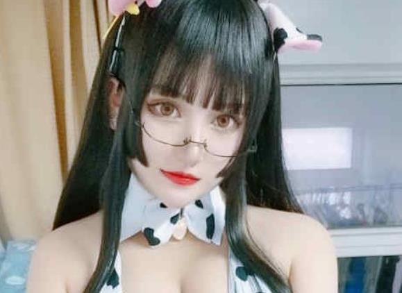 巨兔网红鸽鸽虎牙私拍2.1G太顶了