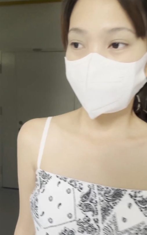 微博爱吃菠萝视频73V合集8G户外互动太火热