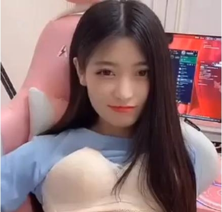 抖音快手月月大小姐夜微凉私拍88部50G流鼻血珍藏