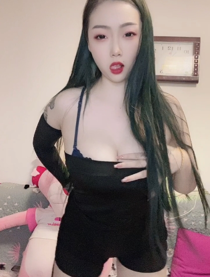 快手欣妹舞动实录197部1.4G晃眼合集