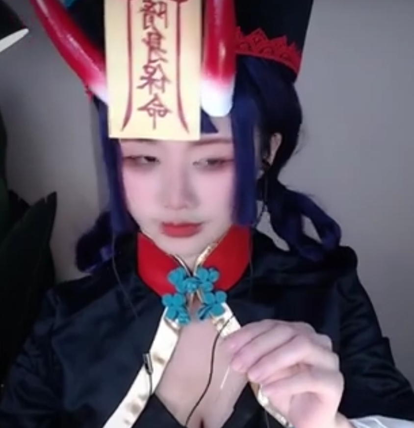 虎牙萌夏茉福利视频合集13部规模不明，专业Coser姐姐好凶！