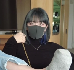 度盘玩偶姐姐超清私拍31G合集花絮+男友视角展示