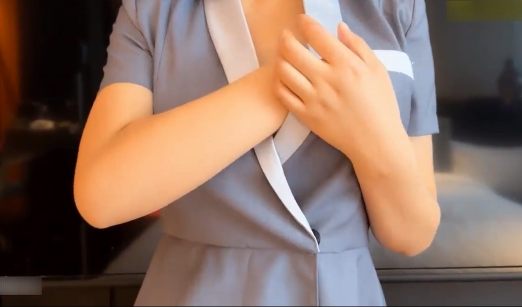 李媛证券经理职业装贴身服务视频1V315MB绝密展示