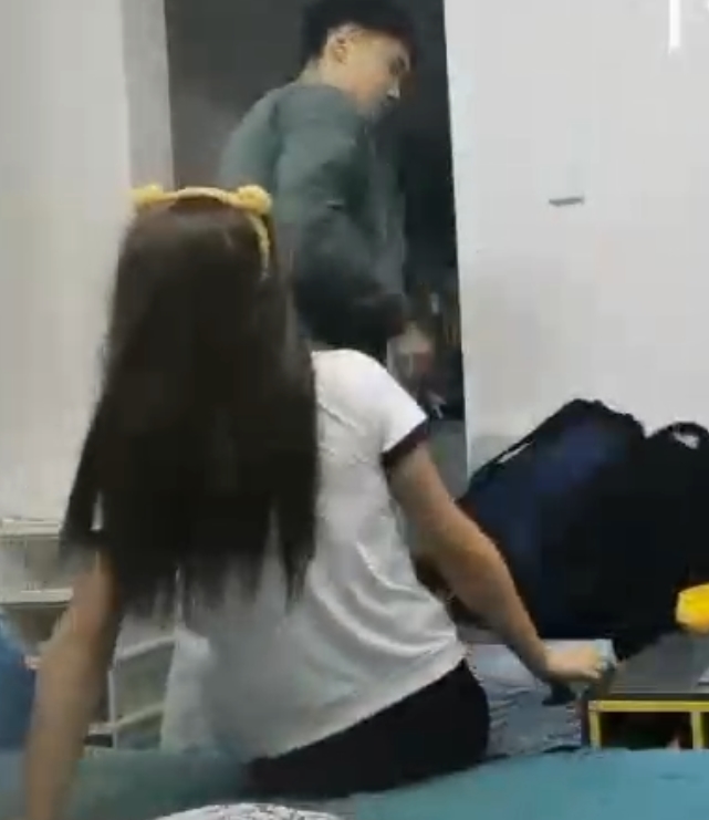 小伊续集伪娘搭讪5部767M推特精品