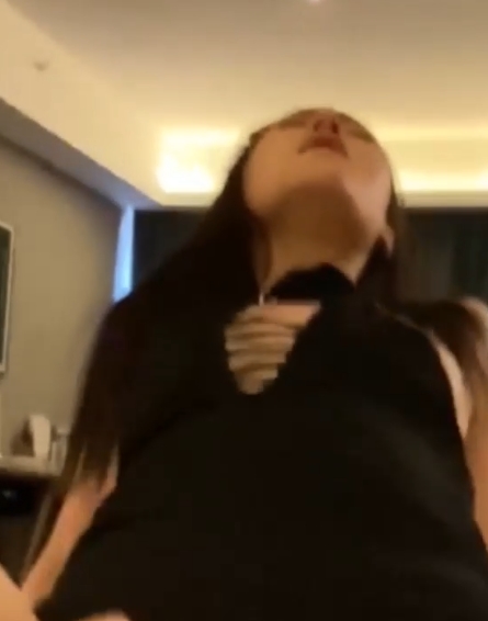 空姐真实互动视频合集1部168m劳力士土豪泄密