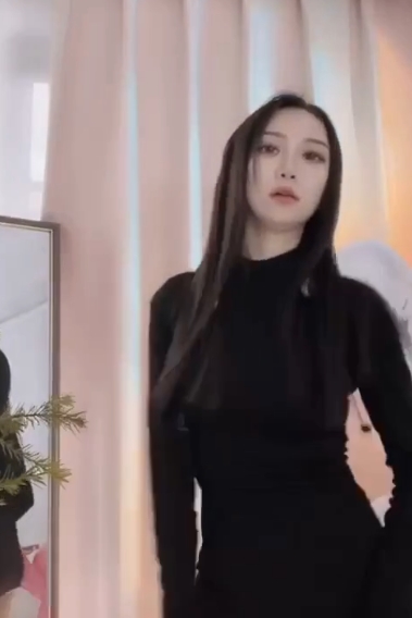 疯狂直播闪现合集1.79G抖音216部太劲爆