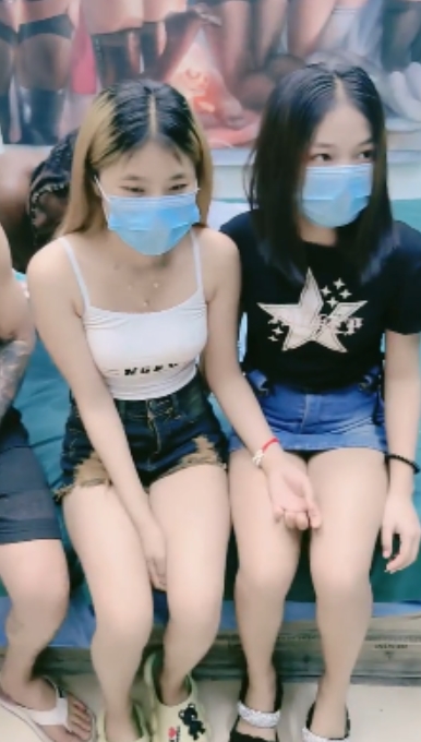 推特小西瓜私拍绝版展示299v177G