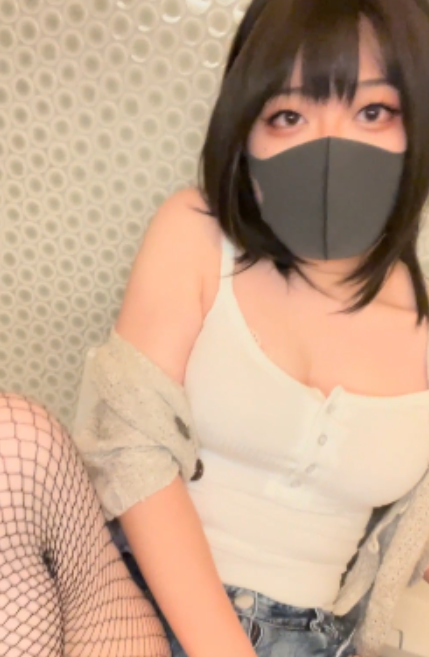 霓虹南娘Rr4396蜜桃特辑7V1.27G珍藏版