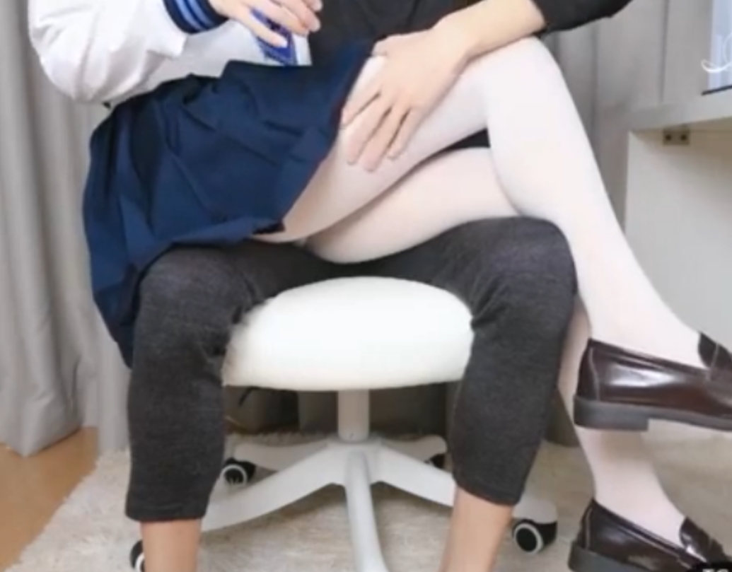 樱花妹铃木美咲白丝COS4部美足诱惑