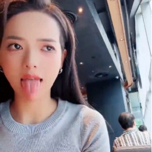 小小晴咖啡馆私密视频6部4.06G太顶了