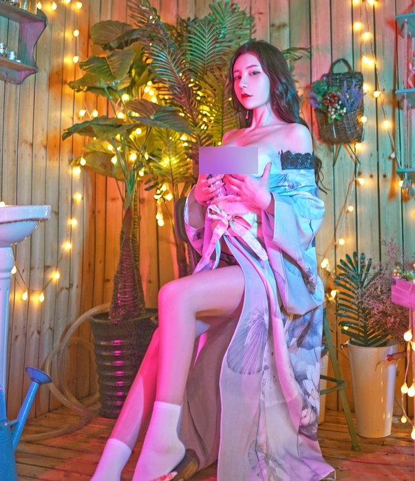 秀人网周于希作品定制67V蜜桃臀收藏85.6G火辣曲线