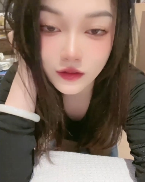 优质推特高颜水嫩一线天视频1部141MB