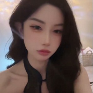 推特依依liu短视频67部803M优质尤物