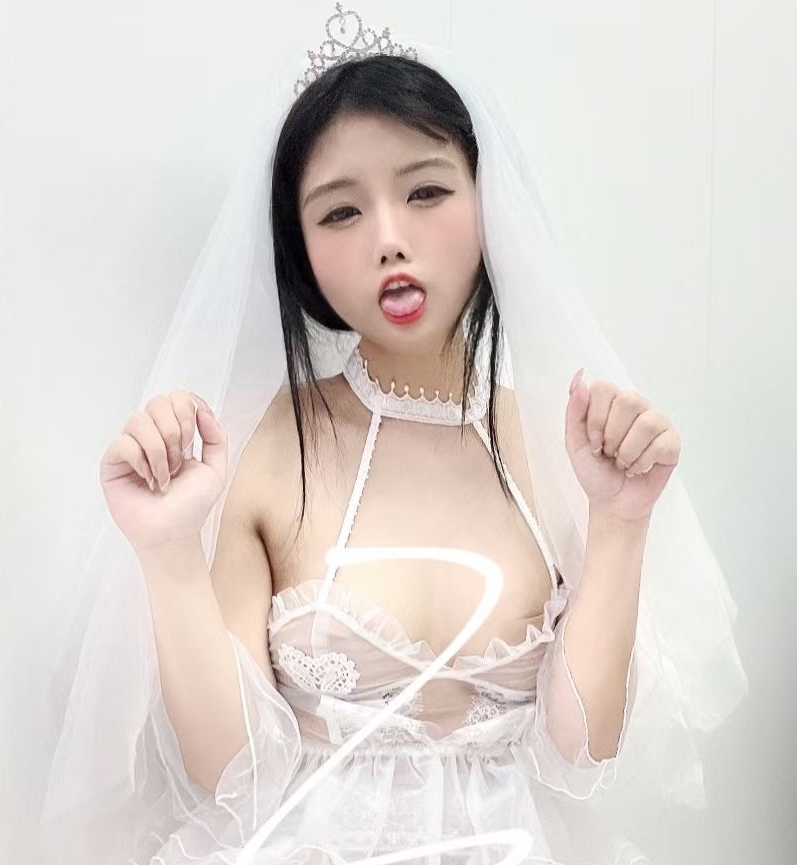 喵四诱人剧情婚纱8部1.45G某站