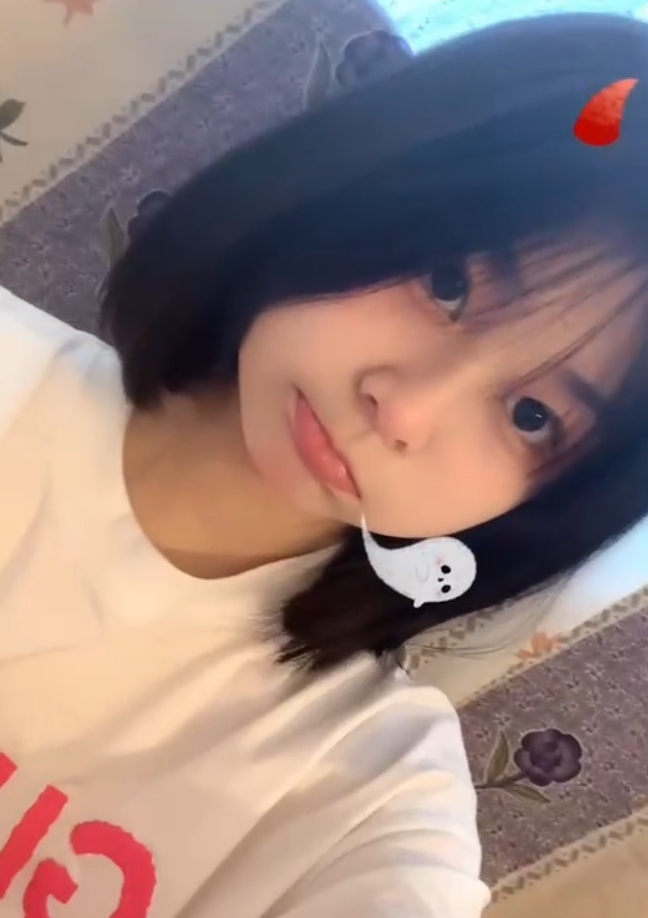 推特邢可欣私密视频23部329M青涩诱人