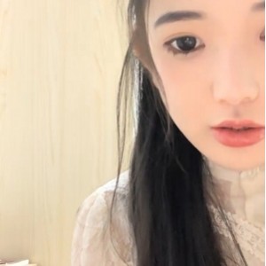大二妹妹宿舍直播30部50.4G豪放表演