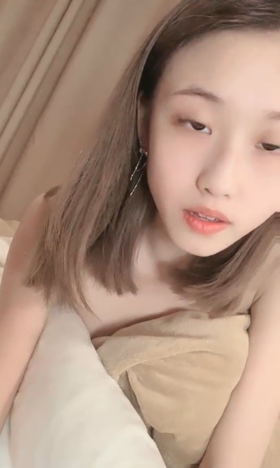 82G东北初恋妹子抖音日常素材142部超水灵