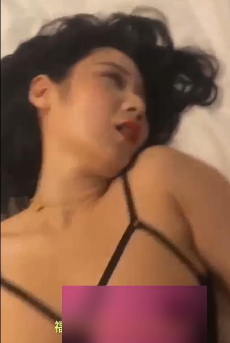 瓜田付婷婷越轨互动视频5部1.2G太敢玩了
