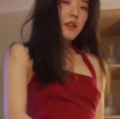 红衣服小姐姐乖乖女约会实录1V397M饱满诱人