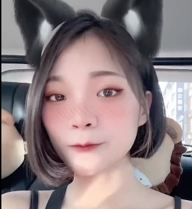 推特反差少女光阴YL闹市人前私拍40V800M太敢玩