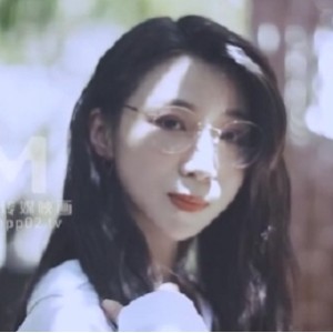 景美中学学生情侣劲爆互动1部60MB青春汁液四溅