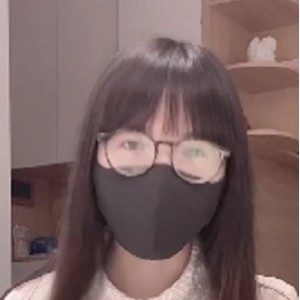 FC2眼镜萌妹绝活嘴艺1V4G甜到犯规