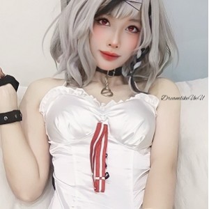 梦幻尤物DreamlikeUwU绝美典藏12套三人游39P+35V5.36G